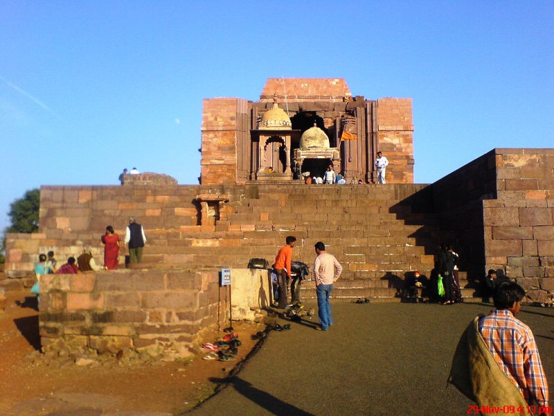 https://d3r8gwkgo0io6y.cloudfront.net/upload/bhojpur temple.jpg